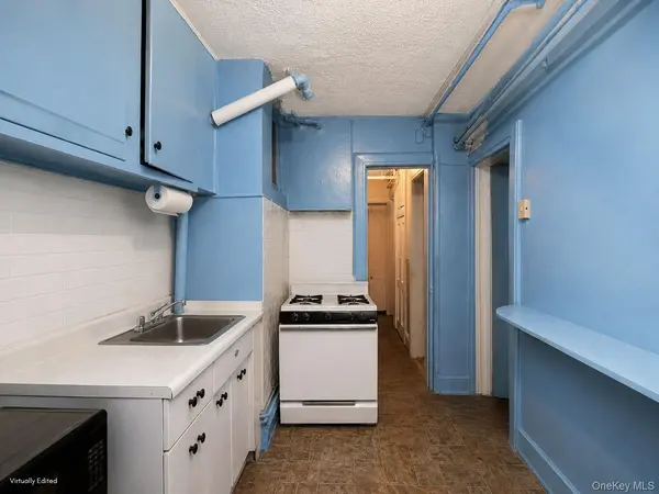 32-17 46 ST, Astoria, NY 11103
