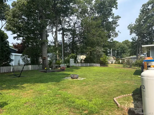 1661 Old Country RD #454, Riverhead, NY 11901