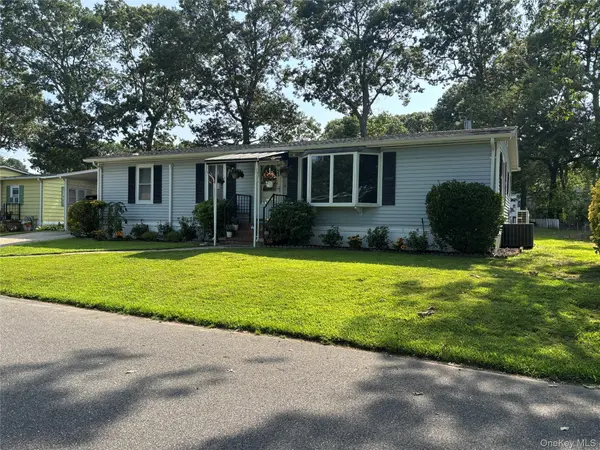 1661 Old Country RD #454, Riverhead, NY 11901