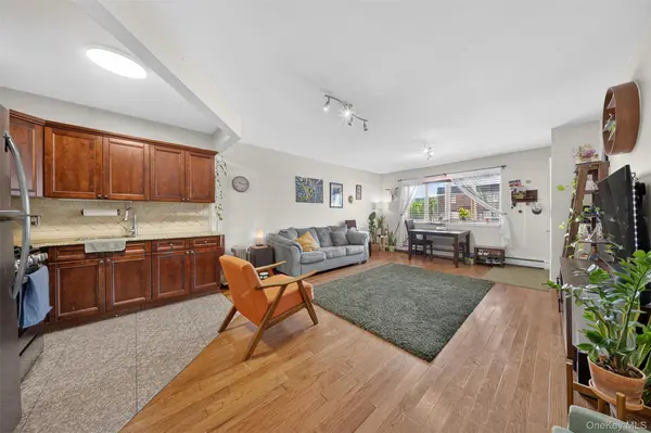 61-49 Grand AVE, Maspeth, NY 11378