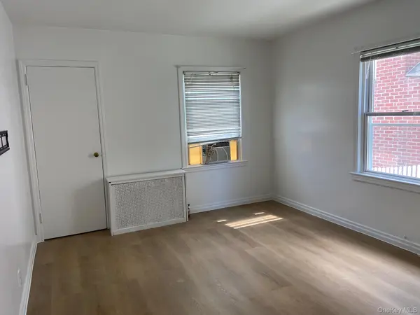25119 86th AVE, Bellerose, NY 11426