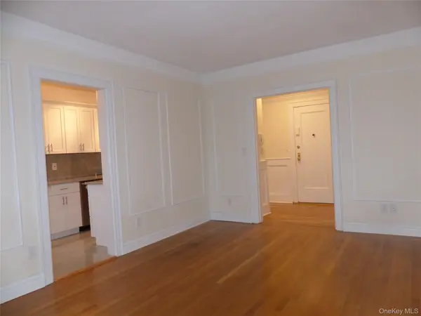 222 Seventh ST #2C, Garden City, NY 11530