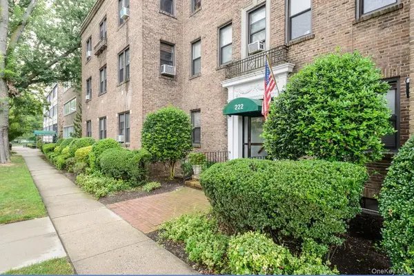 222 Seventh ST #2C, Garden City, NY 11530