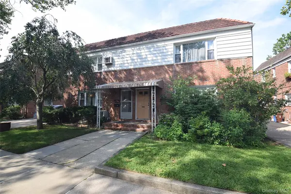 7336 197th ST, Fresh Meadows, NY 11366
