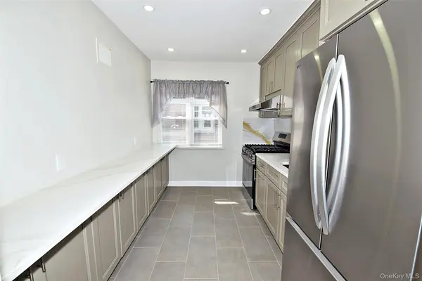 7336 197th ST, Fresh Meadows, NY 11366