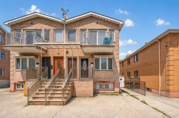 4215 161st ST, Flushing, NY 11358