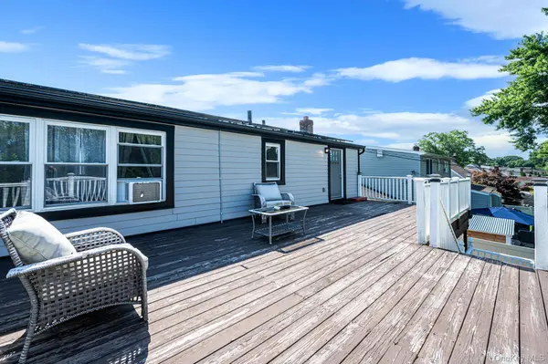 828 Strang DR, Wantagh, NY 11793