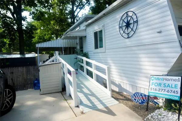 658 Sound AVE #E-6, Calverton, NY 11933