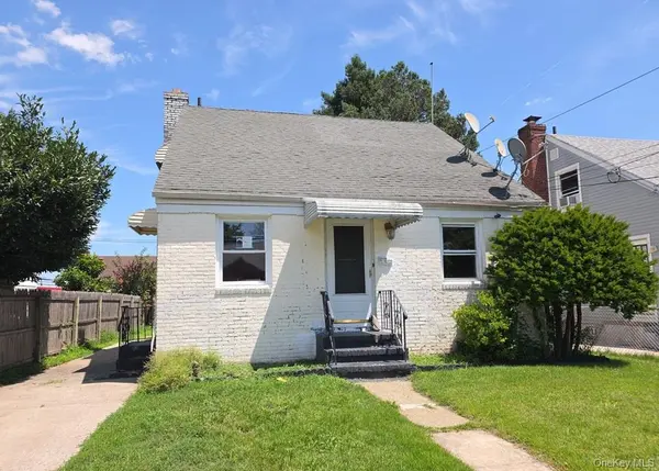 299 Locust AVE, Uniondale, NY 11553