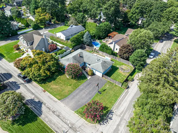 248 6th AVE, Saint James, NY 11780