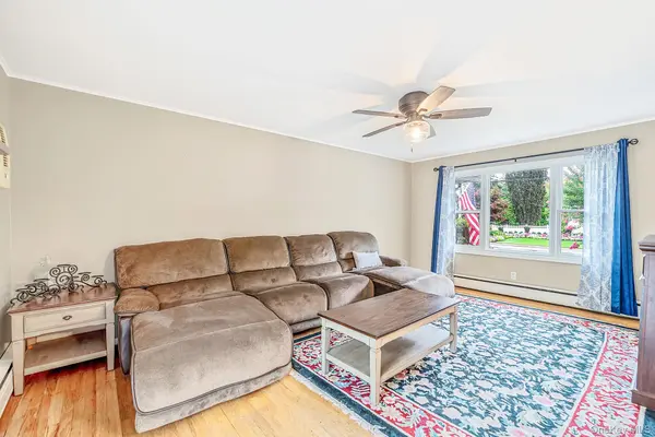 248 6th AVE, Saint James, NY 11780