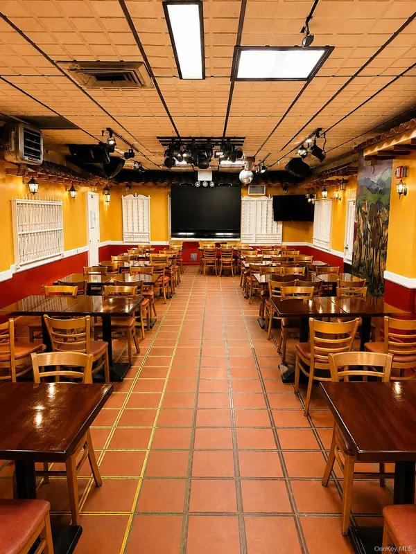 7903 Roosevelt AVE, Jackson Heights, NY 11372