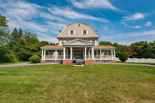 45 S Penataquit AVE, Bay Shore, NY 11706
