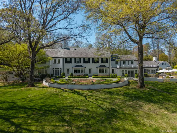 530 Chicken Valley RD, Matinecock, NY 11560