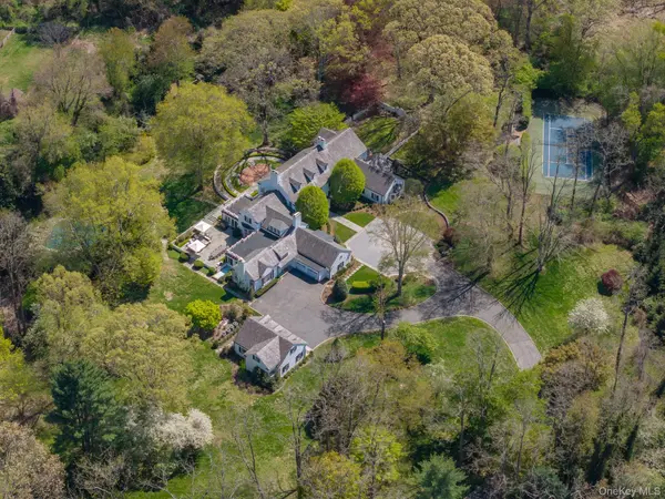 530 Chicken Valley RD, Matinecock, NY 11560