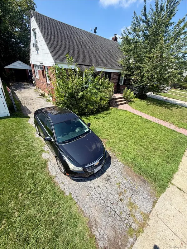 51 Jackson AVE, Elmont, NY 11003