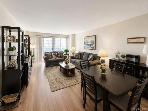 18-15 215th ST #2L, Bayside, NY 11360
