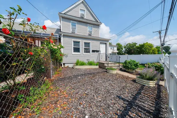 15813 Linden BLVD, Jamaica, NY 11434