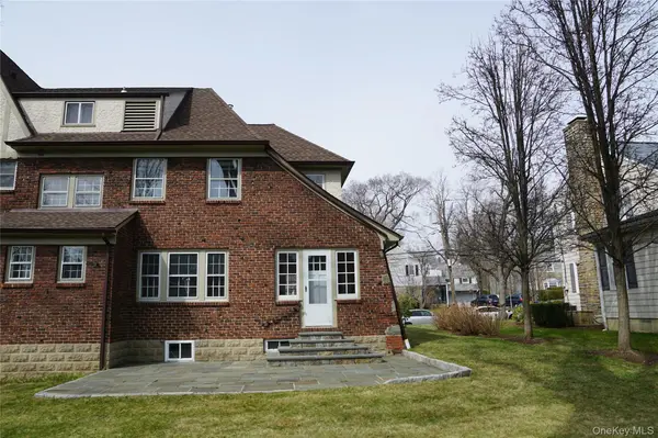 16 Bon Air AVE, New Rochelle, NY 10804