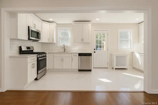 29 Avon, Hewlett, NY 11557