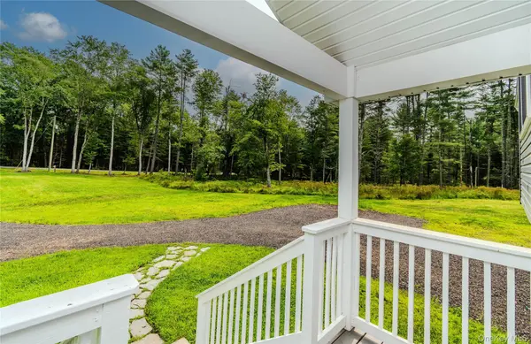 26 Summit DR, Barryville, NY 12719