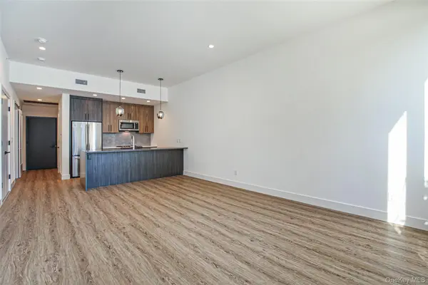 39 Washington Avenue #201, Pleasantville, NY 10570