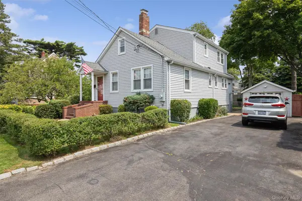 27 Litchfield AVE, Babylon, NY 11702