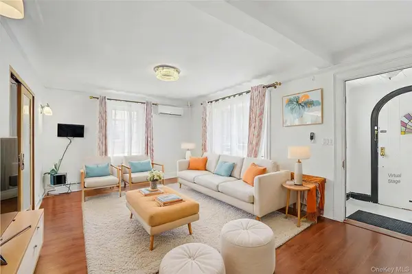 29 Holland AVE, Floral Park, NY 11001