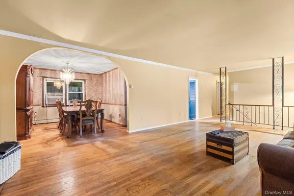 34 Hillview CIR, Poughkeepsie, NY 12603