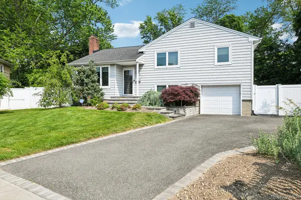 176 Willis CT, Wantagh, NY 11793