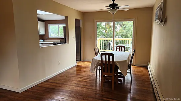 339 Deer RD, Ronkonkoma, NY 11779