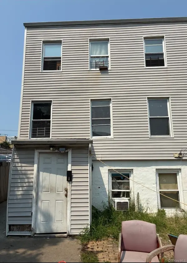 2 Ritters LN, Yonkers, NY 10703