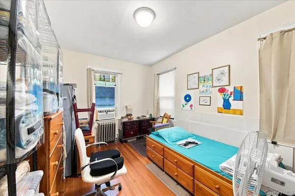 1716 Parkview AVE, Bronx, NY 10461