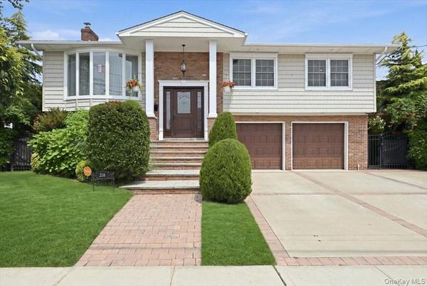 306 Greenway RD, Lido Beach, NY 11561