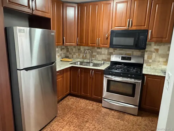 61-45 98 ST #10L, Rego Park, NY 11374