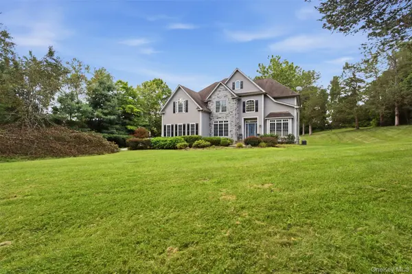 40 Winter Park DR, Hopewell Junction, NY 12533