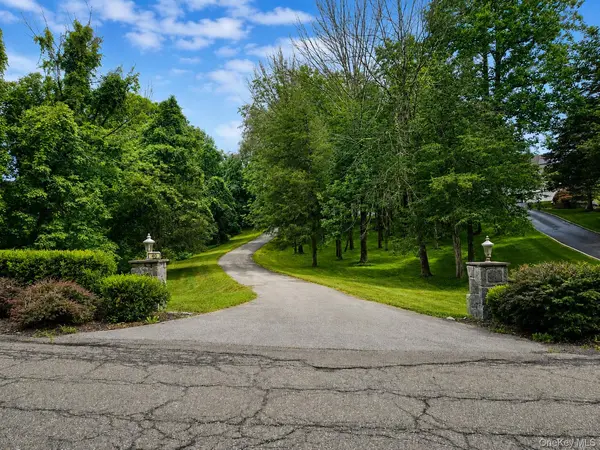 40 Winter Park DR, Hopewell Junction, NY 12533