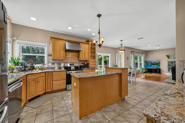 15 Winston PL, Marlboro, NY 12542