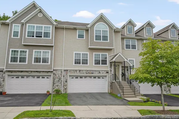 11 Hidden Creek BLVD, Monroe, NY 10950