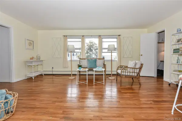 2 Lenox CT #704, Suffern, NY 10901