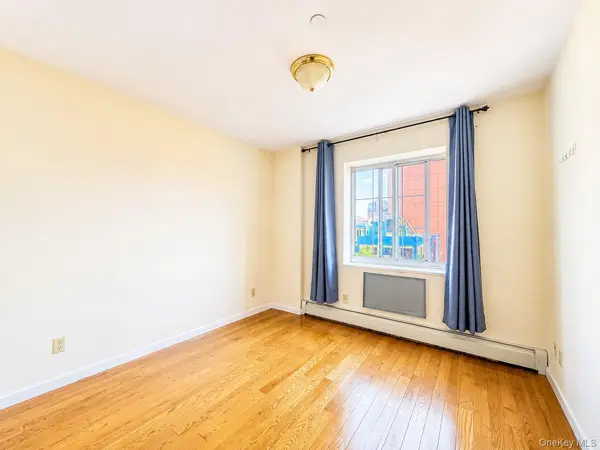 3506 Leavitt ST #7B, Flushing, NY 11354