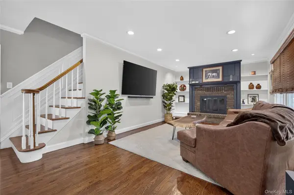 73 Maple PL, Huntington, NY 11743