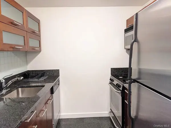 121 E 23rd ST #3F, New York (manhattan), NY 10010