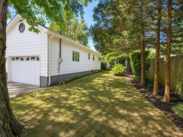 67 King RD, Rocky Point, NY 11778