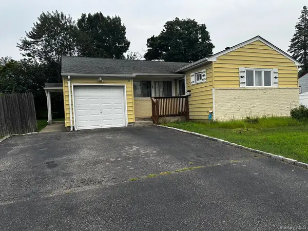 46 Haverford, Hicksville, NY 11801