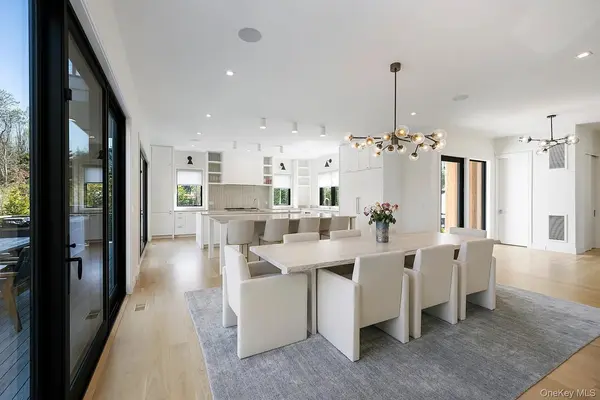 130 Highview DR, Sag Harbor, NY 11963