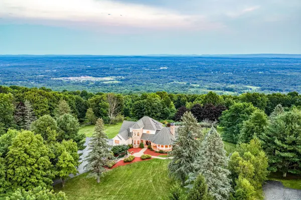 345 Mountain RD, Bloomingburg, NY 12721