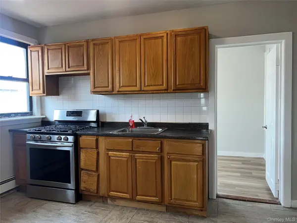 299 E. Third ST #Second floor, Mount Vernon, NY 10553