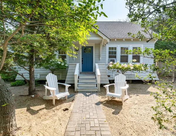 22 Crescent AVE, Seaview, NY 11770