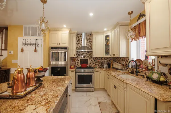 1715 Hering AVE, Bronx, NY 10461
